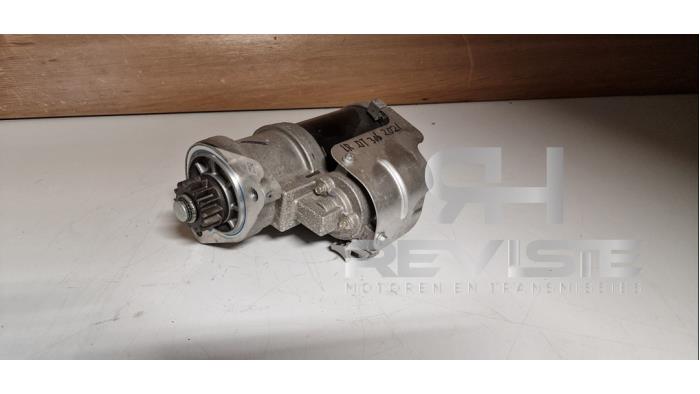 Startmotor från en Land Rover Range Rover V (LK) 3.0 D300 MHEV 2021