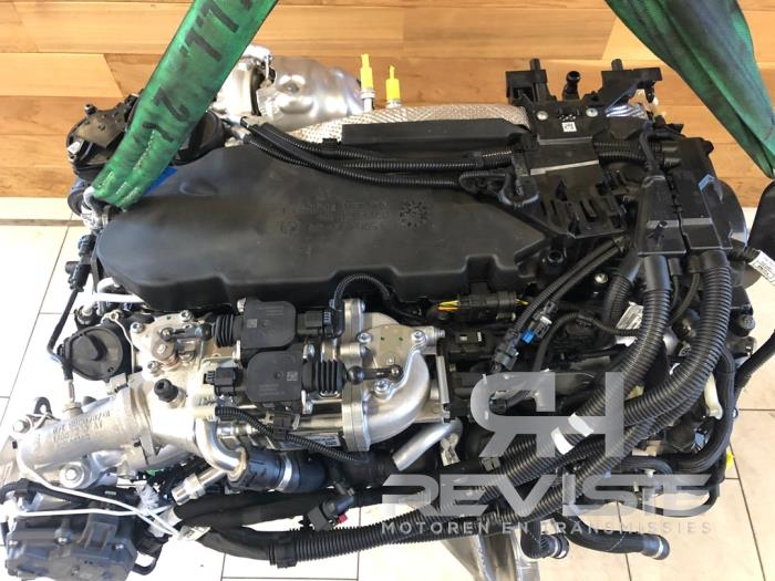 Engine from a BMW 5 serie Touring (G31) 530d xDrive 3.0 TwinPower Turbo 24V Van 2019