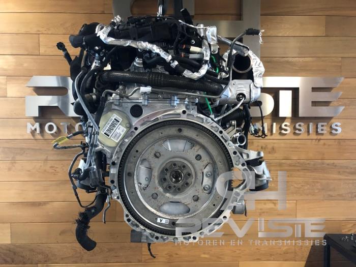 Motor de un Jaguar F-Pace 2.0 D 200 MHEV 16V AWD 2020