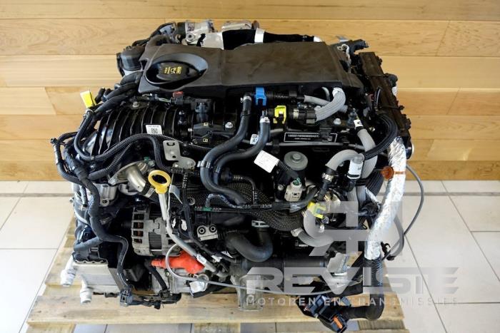 Engine from a Land Rover Range Rover Evoque (LVJ/LVS) 2.0 D 150 16V 5-drs. 2019