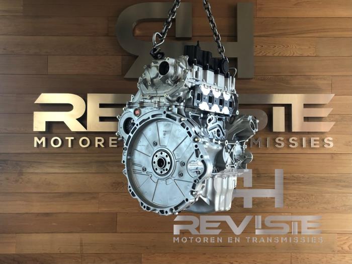 Motor de un Jaguar F-Pace 2.0 D 180 16V 2015