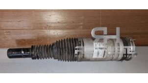 Used Front shock absorber rod, right Landrover Range Rover Sport (LW) 3.0 SDV6 Price € 181,50 Inclusive VAT offered by RH Revisie