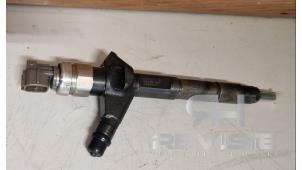 Used Injector (diesel) Nissan X-Trail (T30) 2.2 dCi 16V 4x2 Price € 90,75 Inclusive VAT offered by RH Revisie