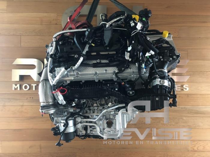Engine from a Land Rover Range Rover Sport (L1) 4.4 P635 V8 Twin Turbo 2024