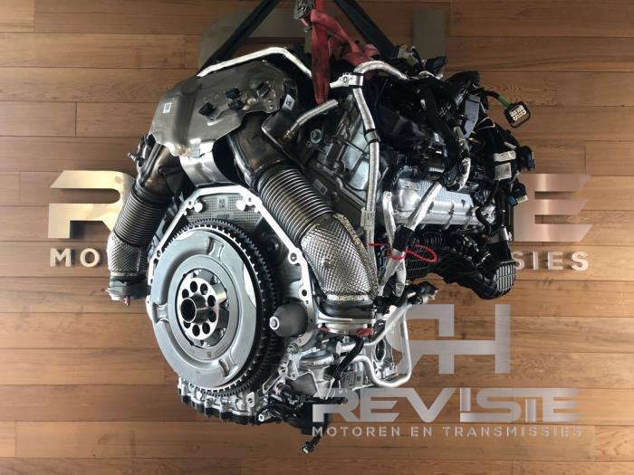 Engine from a Land Rover Range Rover Sport (L1) 4.4 P635 V8 Twin Turbo 2024