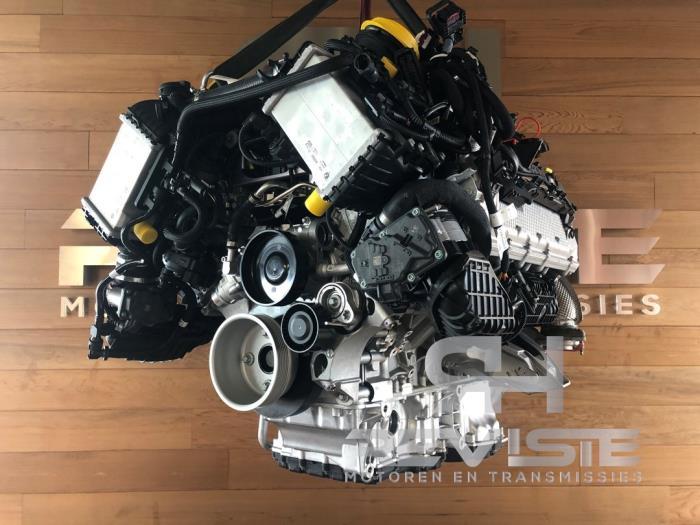 Engine from a Land Rover Range Rover Sport (L1) 4.4 P635 V8 Twin Turbo 2024