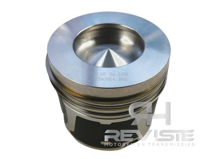New Piston BMW 5 serie (F10) M550d 3.0 xDrive 24V Price € 617,10 Inclusive VAT offered by RH Motoren Transmissie Revisie BV