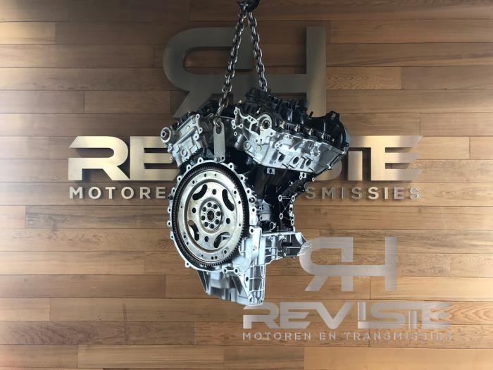 Engine from a Land Rover Range Rover Velar (LY) 3.0 D300 AWD 2018