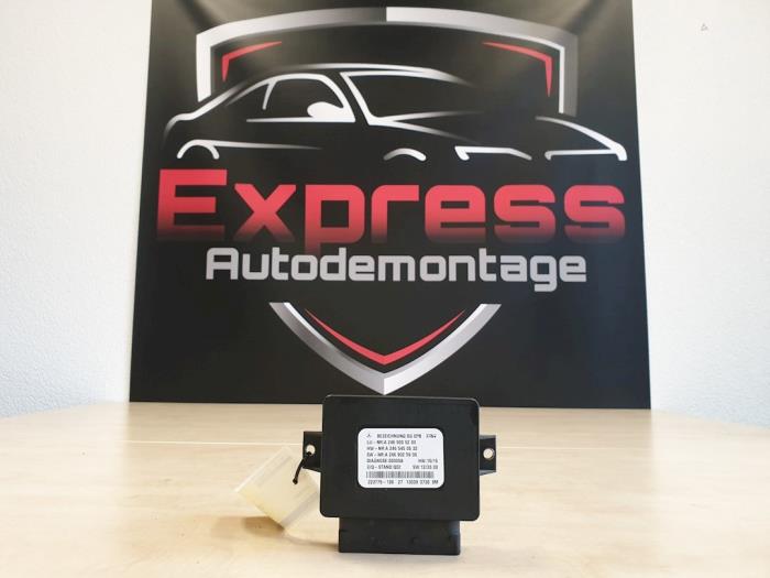Używane Modul (rózne) Mercedes CLA (117.3) 2.2 CLA-220 CDI, 220 d 16V Cena € 45,00 Procedura marży oferowane przez Express Autodemontage
