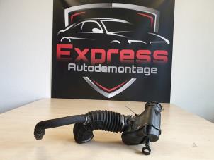 Used Air intake hose BMW 1 serie (F20) 116d 1.5 12V TwinPower Price € 60,50 Inclusive VAT offered by Express Autodemontage