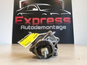Used Engine mount BMW 1 serie (F20) 116d 1.5 12V TwinPower Price € 15,00 Margin scheme offered by Express Autodemontage