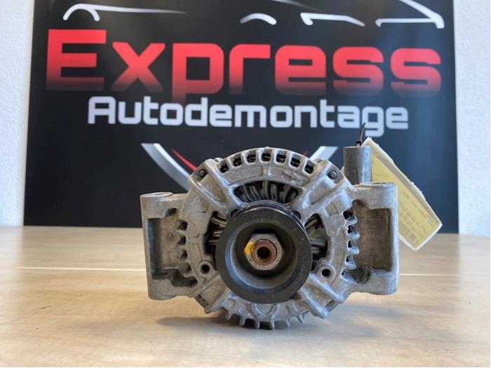 Begagnade Dynamo Opel Corsa E 1.0 SIDI Turbo 12V Pris € 24,00 Marginaltabell erbjuds av Express Autodemontage