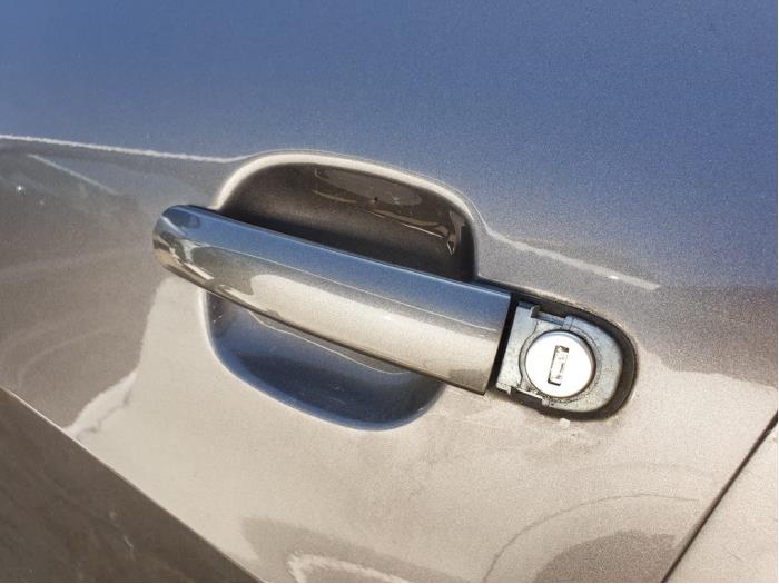 Drzwi lewe przednie wersja 4-drzwiowa z Seat Ibiza IV (6J5) 1.2 12V 2014