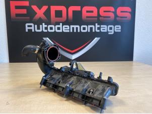 Used Intake manifold Mercedes C (W205) C-200 2.0 CGI 16V Price € 150,00 Margin scheme offered by Express Autodemontage
