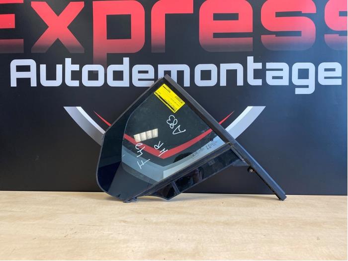 Usados Ventanilla triangular derecha detrás BMW 1 serie (F40) 116d 1.5 12V TwinPower Precio € 80,00 Norma de margen ofrecido por Express Autodemontage