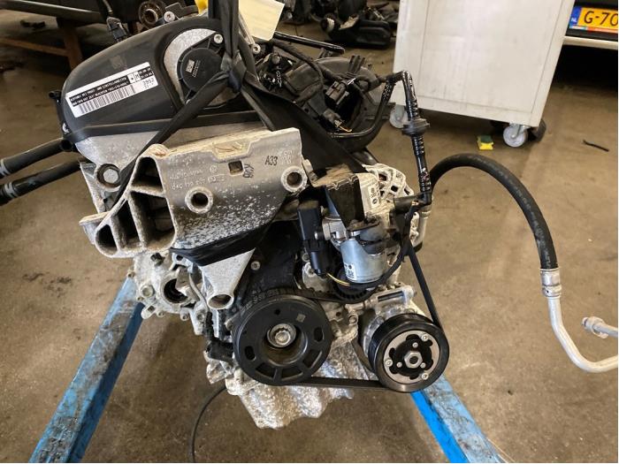 Motor van een Volkswagen Polo VI (AW1) 1.0 MPi 12V 2019