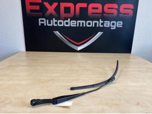 Used Front wiper arm Mercedes A (177.0) 1.5 A-180d Price € 45,00 Margin scheme offered by Express Autodemontage