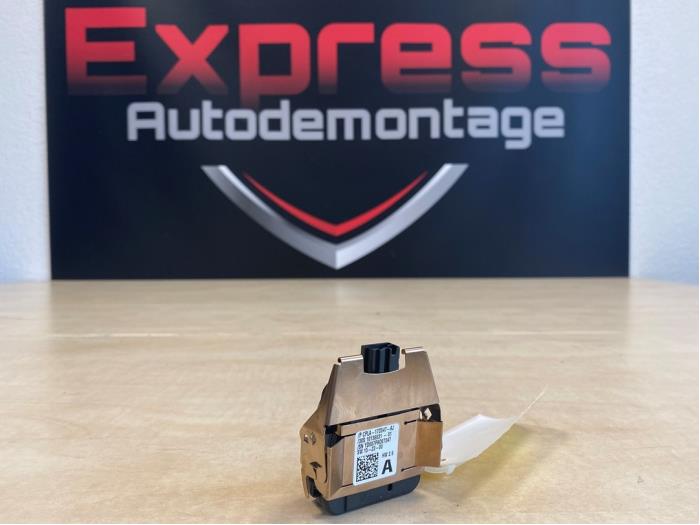 Begagnade Sensor (övriga) Landrover Range Rover Evoque (LVJ/LVS) 2.0 D 150 16V Pris € 25,00 Marginaltabell erbjuds av Express Autodemontage