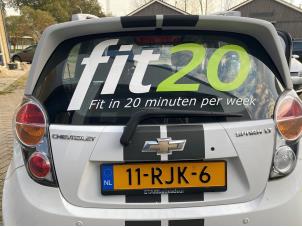 Begagnade Baklucka Chevrolet Spark 1.2 16V Pris € 95,00 Marginaltabell erbjuds av Express Autodemontage