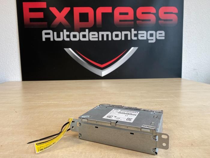 Używane Modul radiowy Citroen C4 Cactus (0B/0P) 1.2 PureTech 110 12V Cena € 140,00 Procedura marży oferowane przez Express Autodemontage