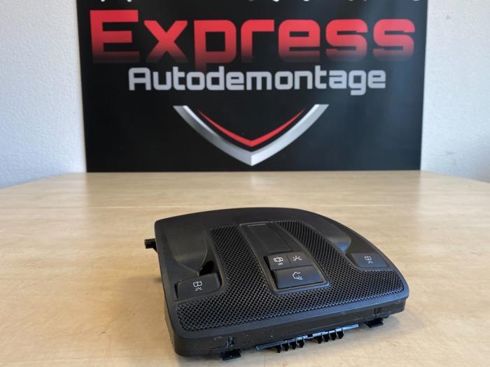 Begagnade Innerbelysning, fram Mercedes A (W176) 1.6 A-160 16V Pris € 20,00 Marginaltabell erbjuds av Express Autodemontage