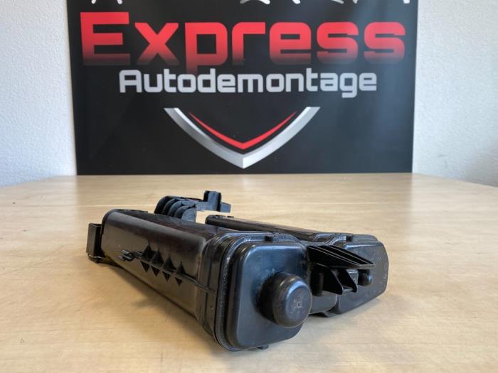 Gebrauchte Kohlenstofffilter Volkswagen Polo VI (AW1) 1.0 MPi 12V Preis € 9,00 Margenregelung angeboten von Express Autodemontage
