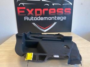 Used Boot lining right BMW 1 serie (F40) 116d 1.5 12V TwinPower Price € 60,50 Inclusive VAT offered by Express Autodemontage