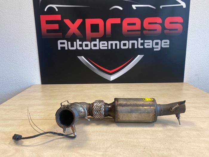 Katalytisk avgasrenare från en Land Rover Range Rover Evoque (LVJ/LVS) 2.2 TD4 16V 5-drs. 2015