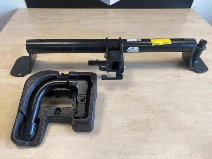 Anhängerkupplung BMW 1 serie 118i 1.5 TwinPower 12V - 186083M01 BRINK