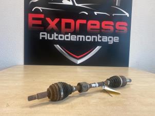 Used Front drive shaft, left Renault Clio IV (5R) 1.5 Energy dCi 90 FAP Price on request offered by Express Autodemontage