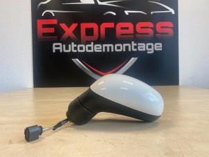 Used Wing mirror, left Seat Leon (1P1) 1.4 TSI 16V Price € 45,00 Margin scheme offered by Express Autodemontage