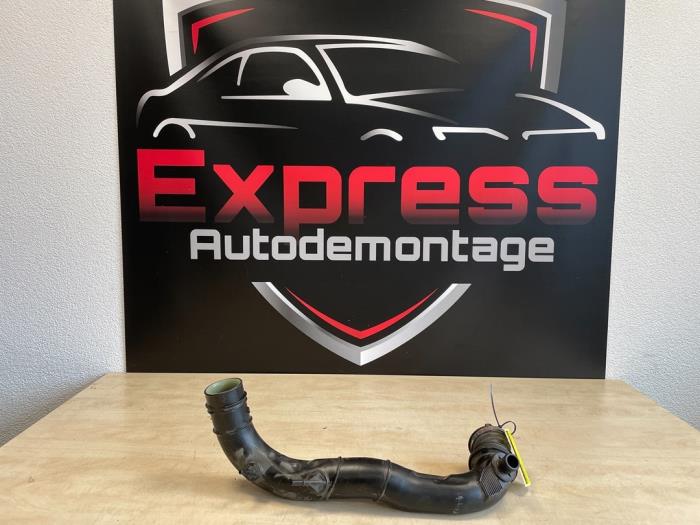 Gebrauchte Intercooler Schlauch Ford Focus 4 1.0 Ti-VCT EcoBoost 12V 100 Preis € 40,00 Margenregelung angeboten von Express Autodemontage