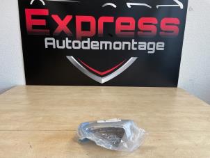 Used Mirror housing, left Mercedes C Estate (S205) C-350 e 2.0 16V Price € 59,29 Inclusive VAT offered by Express Autodemontage