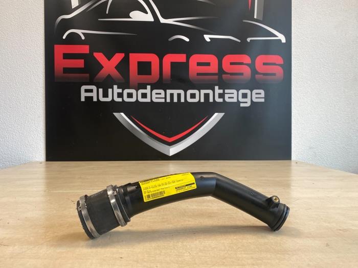 Gebrauchte Intercooler Schlauch Mercedes C Estate (S205) C-350 e 2.0 16V Preis € 15,00 Margenregelung angeboten von Express Autodemontage