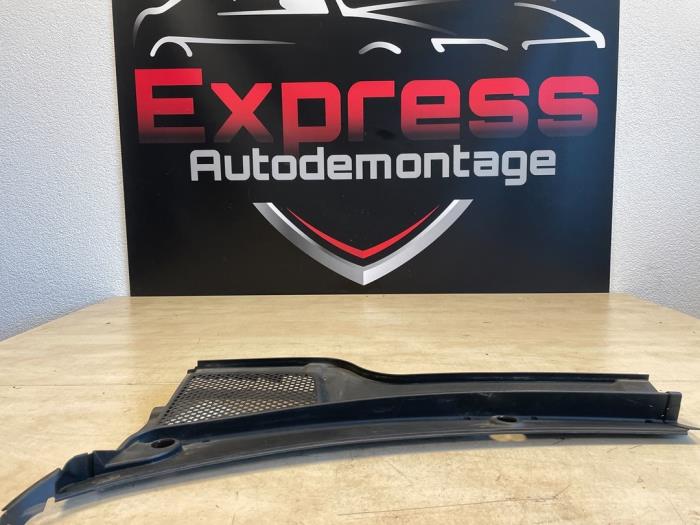 Używane Parawan Seat Arona (KJX) 1.0 TSI 12V Cena € 13,00 Procedura marży oferowane przez Express Autodemontage