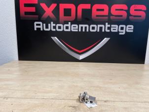 Begagnade Luftkonditioneringsregulator Volkswagen Polo VI (AW1) 1.0 12V BlueMotion Technology Pris € 15,00 Marginaltabell erbjuds av Express Autodemontage