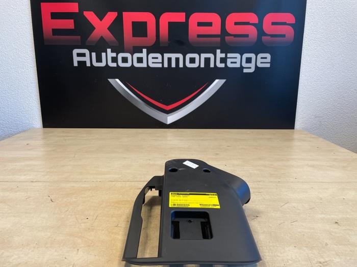 Gebrauchte Abdeckplatte sonstige Ford Focus 4 1.0 Ti-VCT EcoBoost 12V 100 Preis € 20,00 Margenregelung angeboten von Express Autodemontage