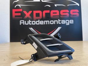 Used Front bumper, right-side component Ford Focus 4 1.0 Ti-VCT EcoBoost 12V 100 Price € 20,00 Margin scheme offered by Express Autodemontage