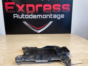 Used Battery box BMW 1 serie (F40) 118i 1.5 TwinPower 12V Price € 36,30 Inclusive VAT offered by Express Autodemontage