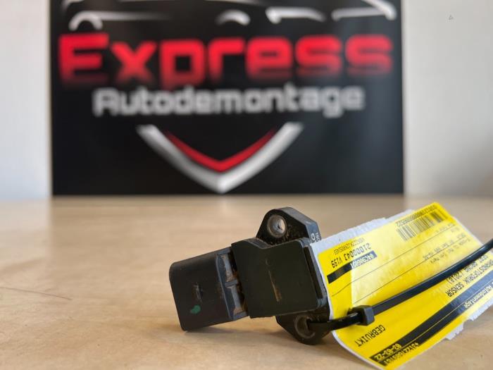 Begagnade Bränsletryckssensor Seat Arona (KJX) 1.0 TSI 12V Pris € 12,00 Marginaltabell erbjuds av Express Autodemontage