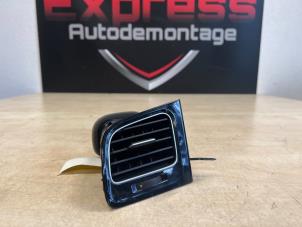 Used Dashboard vent Volkswagen Golf VII (AUA) 1.2 TSI 16V Price € 9,00 Margin scheme offered by Express Autodemontage