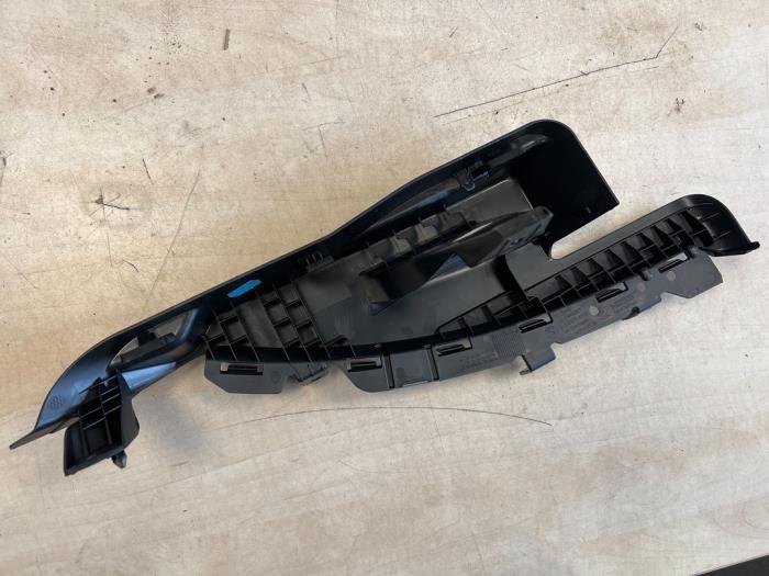 Parcel shelf bracket BMW 1 serie 118i 1.5 TwinPower 12V - 51467448227