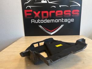 Used Boot lining left BMW 1 serie (F40) 118i 1.5 TwinPower 12V Price € 45,00 Margin scheme offered by Express Autodemontage