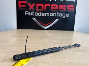 Used Set of gas struts for boot Mercedes A (177.0) 1.5 A-180d Price € 35,00 Margin scheme offered by Express Autodemontage