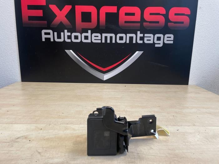 Usagé Pompe ABS Volkswagen Golf VII (AUA) 2.0 GTI 16V Performance Package Prix € 175,00 Règlement à la marge proposé par Express Autodemontage
