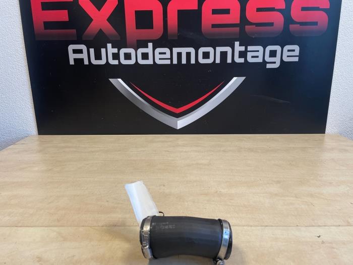 Gebrauchte Intercooler Schlauch Volkswagen Golf VII (AUA) 2.0 GTI 16V Performance Package Preis € 15,00 Margenregelung angeboten von Express Autodemontage