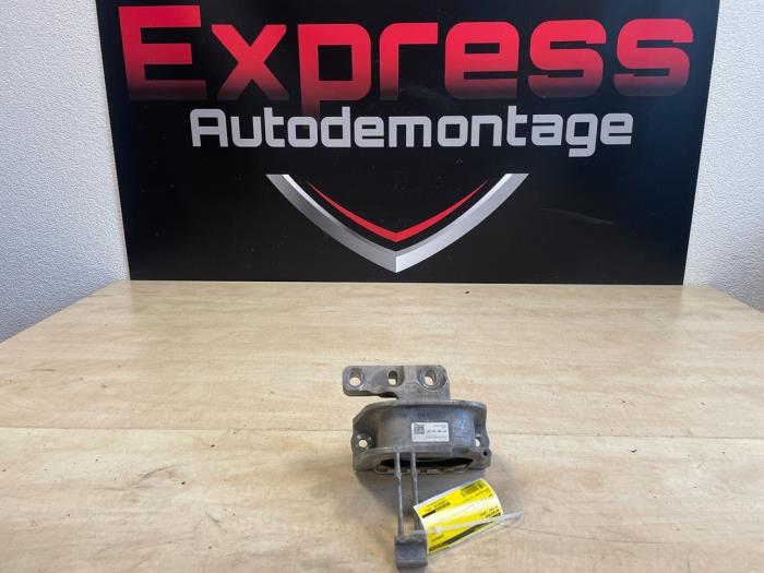 Used Engine mount Volkswagen Golf VII (AUA) 2.0 GTI 16V Performance Package Price € 45,00 Margin scheme offered by Express Autodemontage