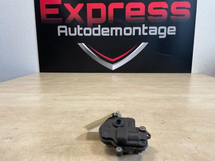 Begagnade Vattenpump Volkswagen Polo VI (AW1) 1.0 MPI 12V Pris € 49,00 Marginaltabell erbjuds av Express Autodemontage