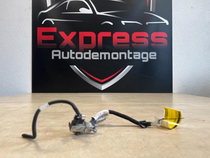 Begagnade Batterisensor DS Automobiles DS 3/Crossback (UC/UJ/UR) 1.2 12V PureTech 130 Pris € 100,00 Marginaltabell erbjuds av Express Autodemontage
