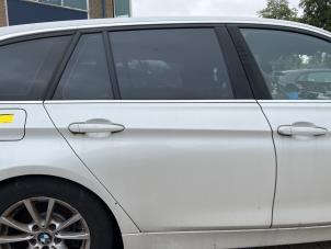 Usados Puerta de 4 puertas derecha detrás BMW 3 serie Touring (F31) 320d 2.0 16V Precio € 500,00 Norma de margen ofrecido por Express Autodemontage